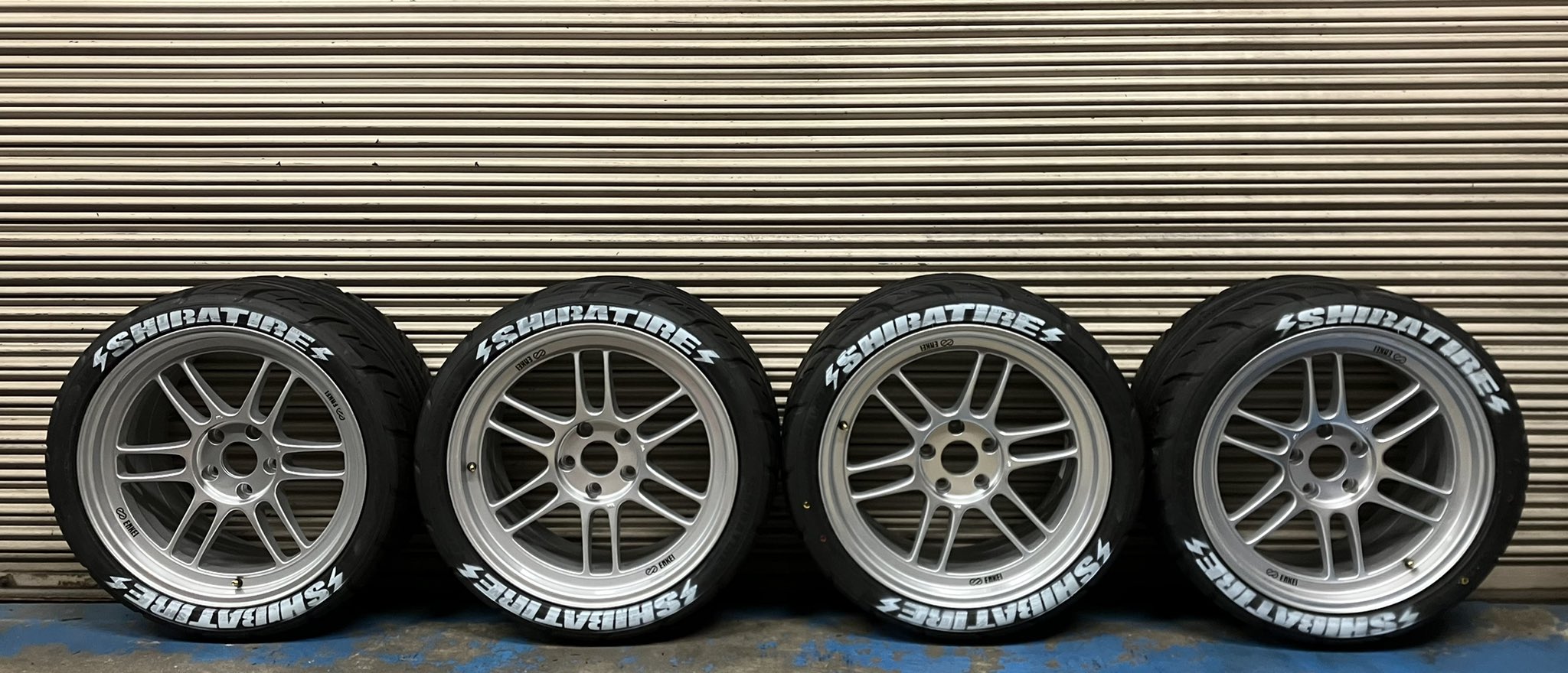 ブレースバー ホワイト REN Kics キックス ハブ66付 ワイドトレッドスペーサー 30mm 5H