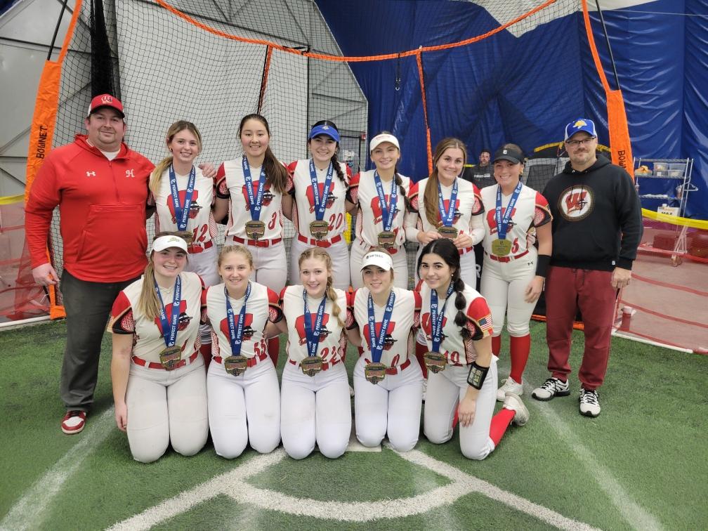 PG_Softball's tweet photo. Our 18U Champs, Finalists &amp; MVPs for the PG Midwest Meltdown 🏆 🏅 https://t.co/5Paf81Nofx