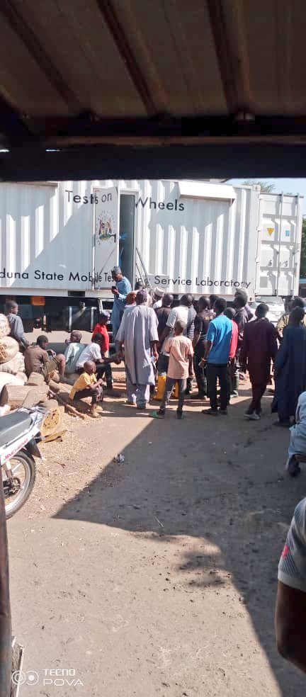 KadunaMOH's tweet photo. Prioritizing the Health of the  people of Kaduna State, @KadunaMOH  has again embarked on medical Outreaches  in Television Garage &amp; Abbatoir T/  Wada, Kaduna using the Mobile diagnostics truck 
The outreaches were for diagnosis, treatment counseling and referral where necessary https://t.co/a82x9p5qag