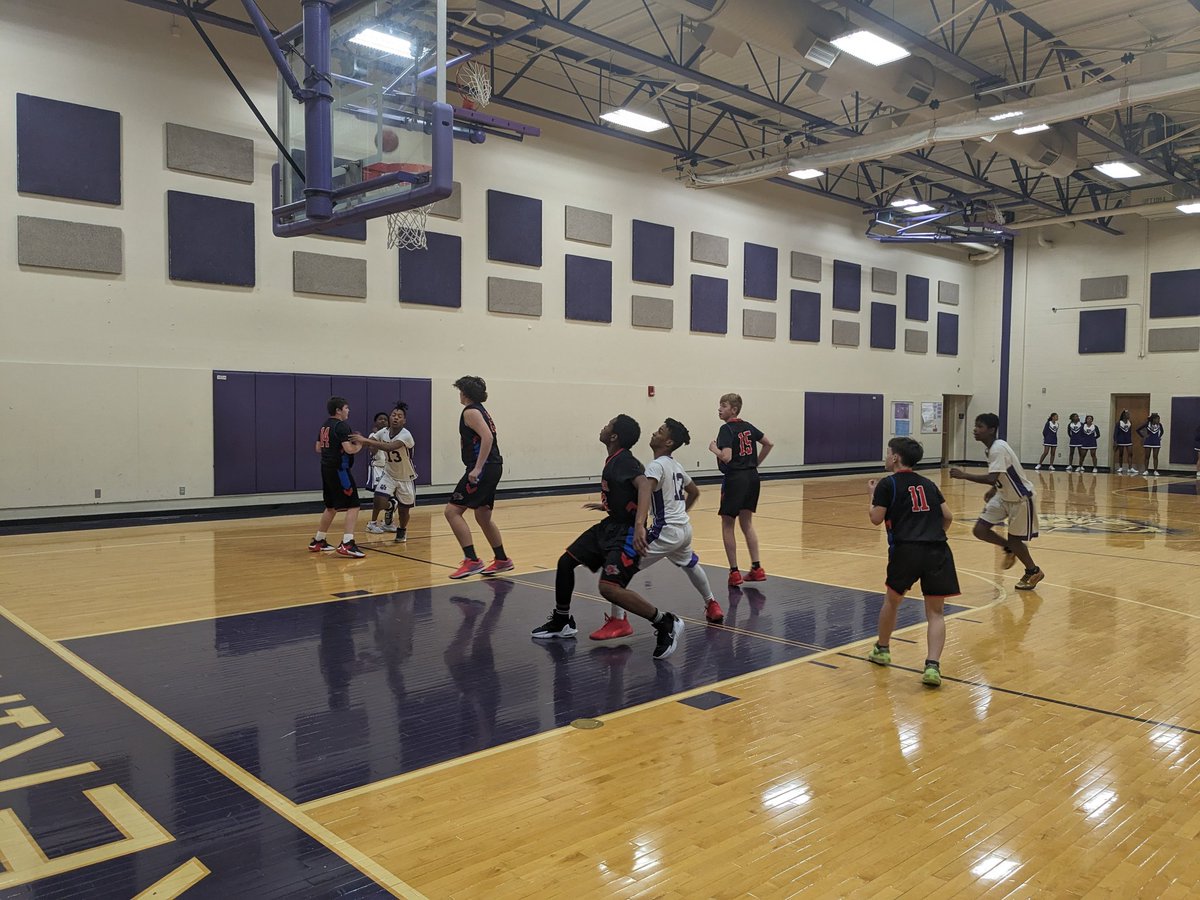 ksmithplsd's tweet photo. @RidgeviewPLSD 8th grade Tigers are pouncing on the ball tonight. Lets go Tigers! https://t.co/PB690PGOHL
