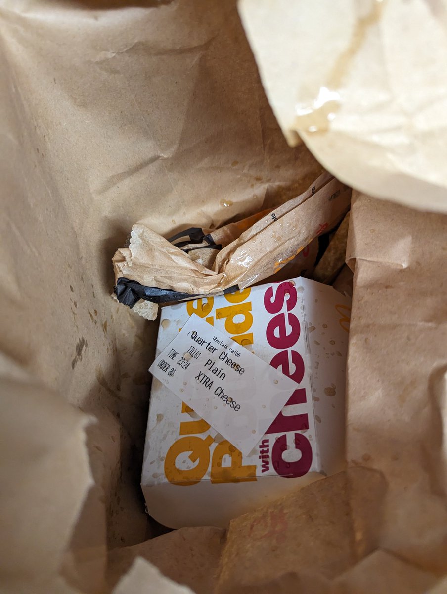 Fut_Arcade's tweet photo. @ubereats_uk food absolutely soaked from the driver (lid was not damaged etc) can someone contact me to resolve this? All the food items were soaked at the bottom. Uber app is terrible and just shuts the complaint down. Thanks https://t.co/aSMiJ3LK6M