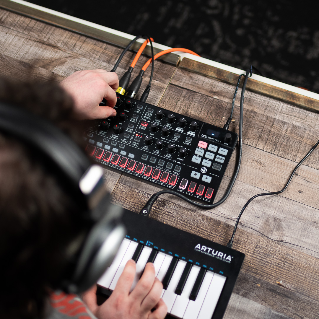 ChicagoMusicEx's tweet photo. Merging an analog heart with digital power, the @ikmultimedia UNO Synth Pro X offers an easy way to add a bass synth or sequencer to your keys rig! https://t.co/2uhQZrIN0B #chicagomusicexchange #chicagosynthexchange #IKmultimedia #Synthesizer #synthtalk #synthplayer https://t.co/4lnRRg9ZFp