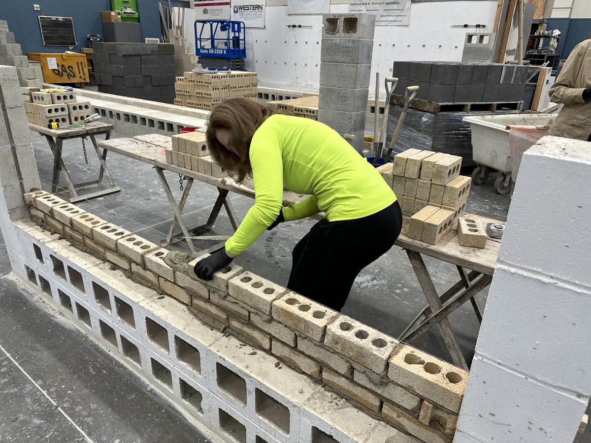 levelupnw's tweet photo. Yesterday, @RepKimSchrier visited our Western WA Masonry Trades Apprenticeship and Training - @BACWWA Local 1 center to get an overview of our programs and hear from our apprentices, instructors, and contractors to discuss the benefits of Union apprenticeship education. https://t.co/WnK1PwtNZu