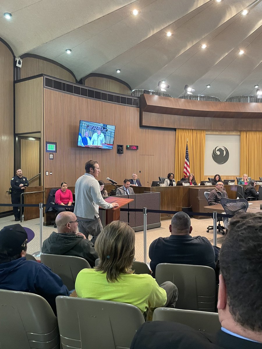 RaquelTeran's tweet image. .@CityofPhoenixAZ PASSED Prevailing Wage!

I’m proud of voicing support for workers building Phx. 

This was possible because Labor &amp;amp; community orgs advocated for Prop. 206, giving cities authority to decide wages.

Thank you, Mayor &amp;amp; Council for your leadership on this issue.