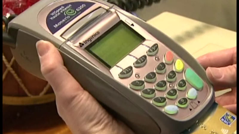 CHATNewsToday's tweet photo. ‘People take tipping a bit too far’: Tipping culture spreads to more industries https://t.co/tuh9er850h https://t.co/bzREo4FwZK