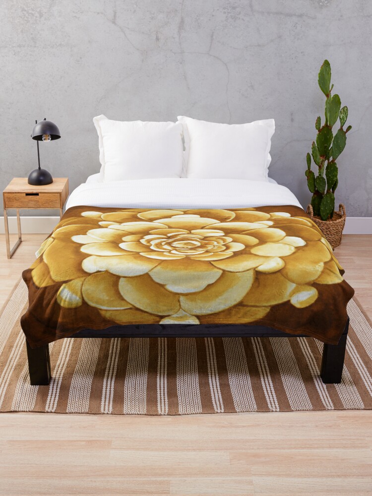 jackbermess's tweet photo. Shimmering Gold Geometric Shapes: Elevate your products with this jaw-dropping design Throw Blanket
https://t.co/ofgCOxsQJ3
#RedBubbles #design #golden #decor #homedecor #geometryforme #goldenflower #throwblanket https://t.co/l2hLlnA0XH