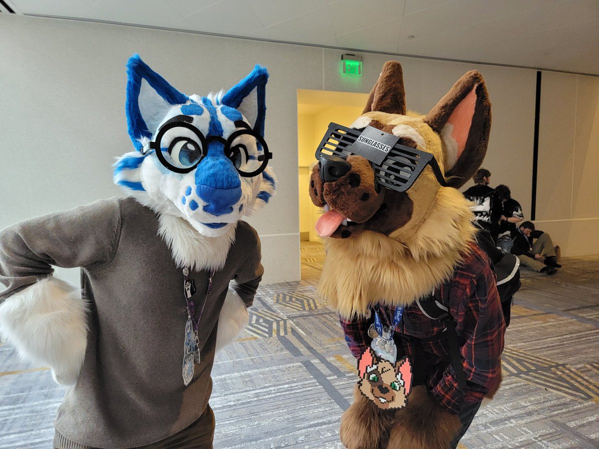 magyeena's tweet photo. Some pics with dance furs at #ANW2024, plus @mortisandco! https://t.co/FtP6OPLMqP