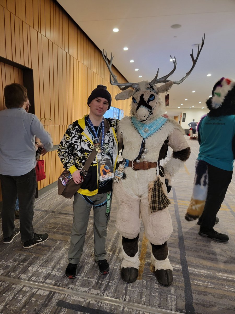 magyeena's tweet photo. Some pics with dance furs at #ANW2024, plus @mortisandco! https://t.co/FtP6OPLMqP