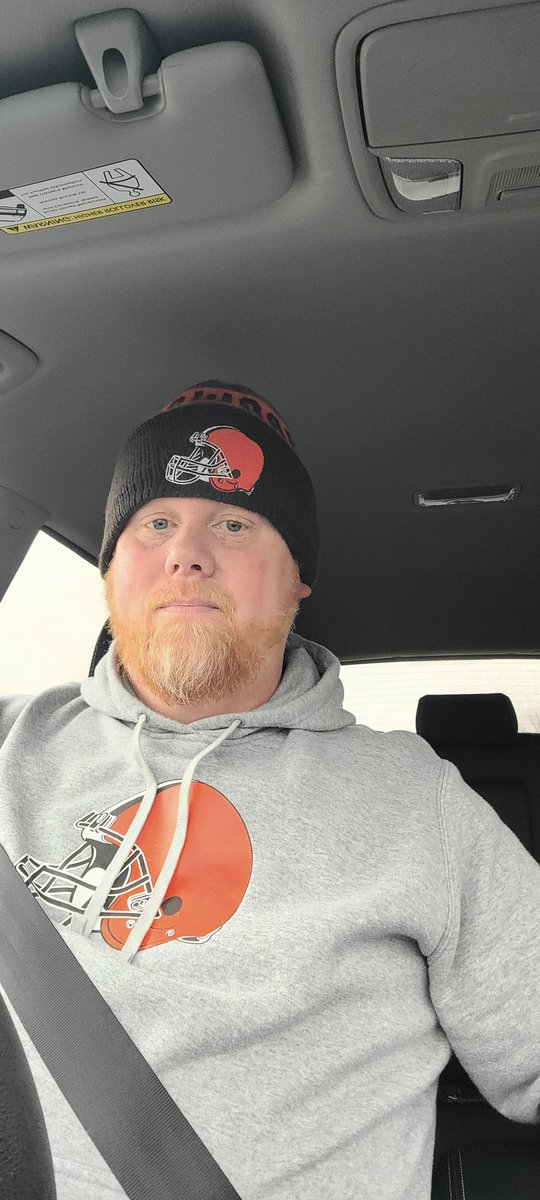 kneelB4Robb's tweet photo. @Browns #DawgPound https://t.co/yWKH3JOYXn