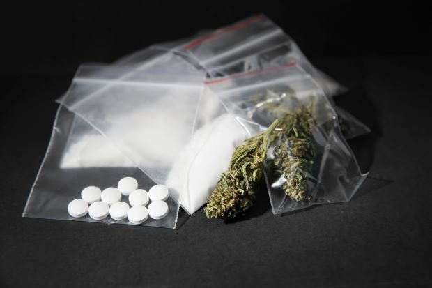 UQ News (@uq_news) on Twitter photo #UQ researcher @ChenealPuljevic is leading the world's biggest drug survey - launched today.
<a href="/GlobalDrugSurvy/">Global Drug Survey</a> is about gaining insight into international drug use for harm reduction and safer communities.
More here:
tinyurl.com/ys79af84
#GDS2024
<a href="/UQMedicine/">UQ Medicine</a>
📸Adobe #UQ researcher @ChenealPuljevic is leading the world's biggest drug survey - launched today.
<a href="/GlobalDrugSurvy/">Global Drug Survey</a> is about gaining insight into international drug use for harm reduction and safer communities.
More here:
tinyurl.com/ys79af84
#GDS2024
<a href="/UQMedicine/">UQ Medicine</a>
📸Adobe