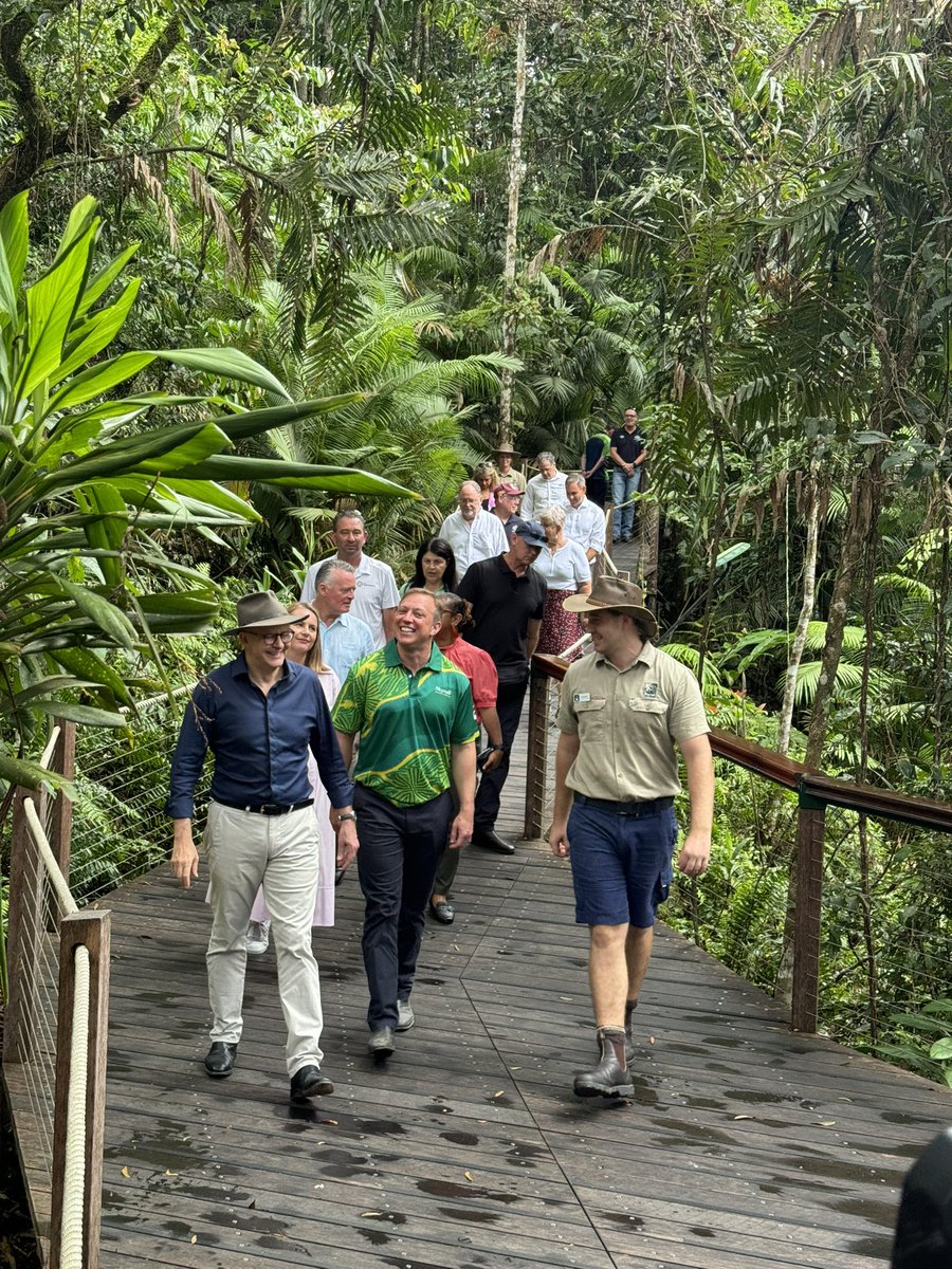 BREAKING <a href="/AlboMP/">Anthony Albanese</a> and <a href="/StevenJMiles/">Steven Miles</a> have announced a new $24 mill program to support FNQ tourism operators impacted by the recent floods. More details tonight 5.30pm on <a href="/WINNews_CNS/">WIN News Cairns</a>