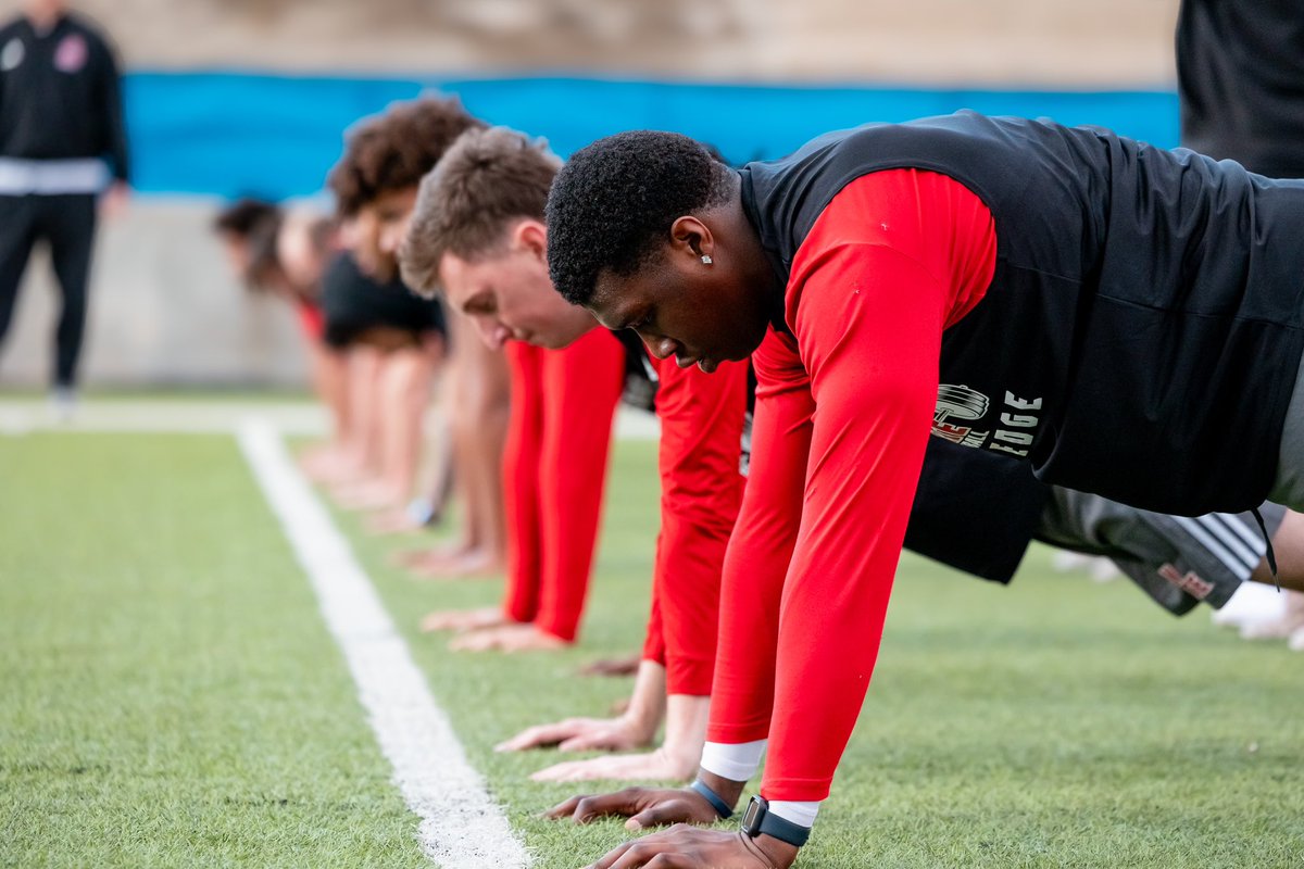 In Motion 

#HardEdge | #EarnSuccess