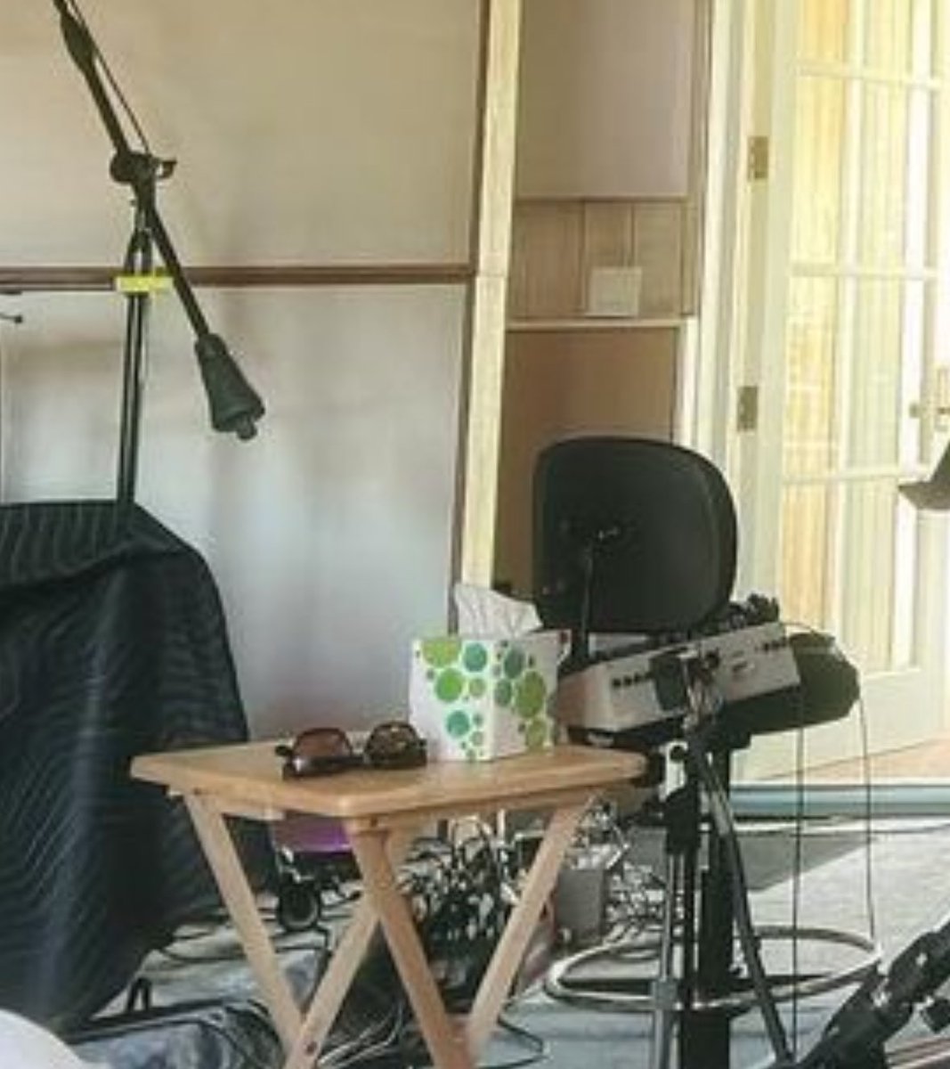 joeymonda's tweet photo. the producer was crying cause it’s so good OMG https://t.co/FE4WeaLO5o