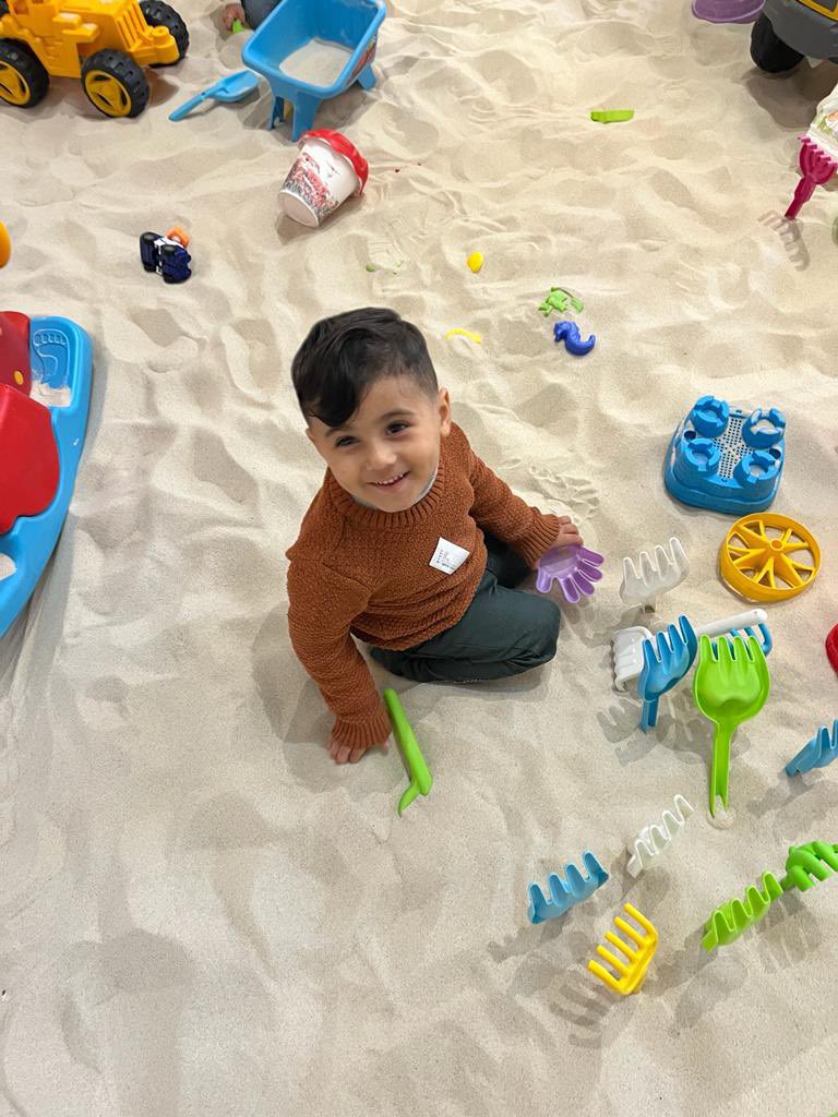 _Jala__'s tweet photo. Heart-wrenching tale behind the footage of stye woman’s hooting on Nov 12:
5-year-old Tim fled with his grandmother, who was fatally shot while urging him to escape.
He's been missing for 2 months. His family seeks answers.
Help spread #BringBackTim to reunite him. 💔
#Gaza https://t.co/4ovrdCNscK
