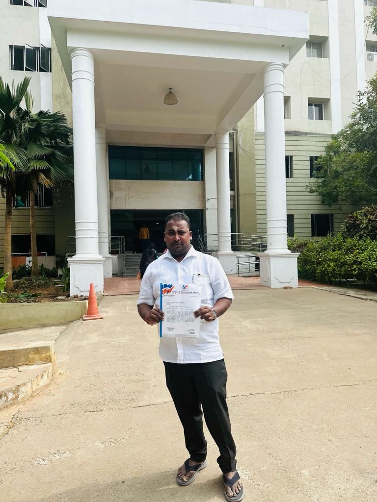 tyapresident's tweet photo. தமிழ்நாடு இளைஞர்கள் சங்கம் முதல் மாநில மாநாடு முன்னிட்டு சென்னை மாநகர காவல் ஆணையாளர் அவர்களிடம் மாநாடு அனுமதி  மற்றும் பாதுகாப்பு வழங்க கோரி கடிதம் அலுவலகத்தில் வழங்கப்பட்டது https://t.co/s3VKR2m7Fu