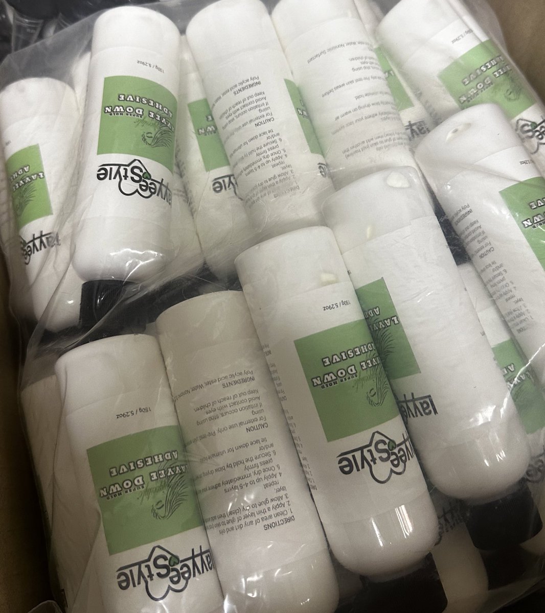 ShaylaaLayyeee's tweet photo. Just restocked #LayyeeDownAdhesive in sizes medium and Xlarge 🥰 #LayyeeStyles best seller
SHOP https://t.co/aZjzbkVnaN
#laceglue #waterproof #lace #nolatex #consistency #strongSafeHold #lacefrontal #laceclosure #Lacewigs https://t.co/aGs16U9qnV
