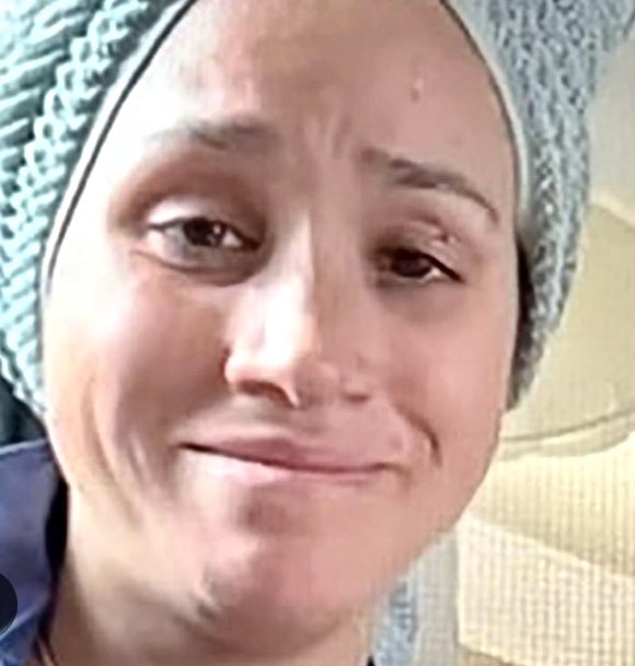 Allegedly Meghan is devastated &amp; in floods of tears after the Golden Globe’s roast. So, just to make this clear…her family, the BRF, the British press &amp; public, her ex staff, Southpark, Fam guy, Spotify, cast of Suits &amp; now Hollywood are ALL racist. Got it! 😭 #GoldenGlobes