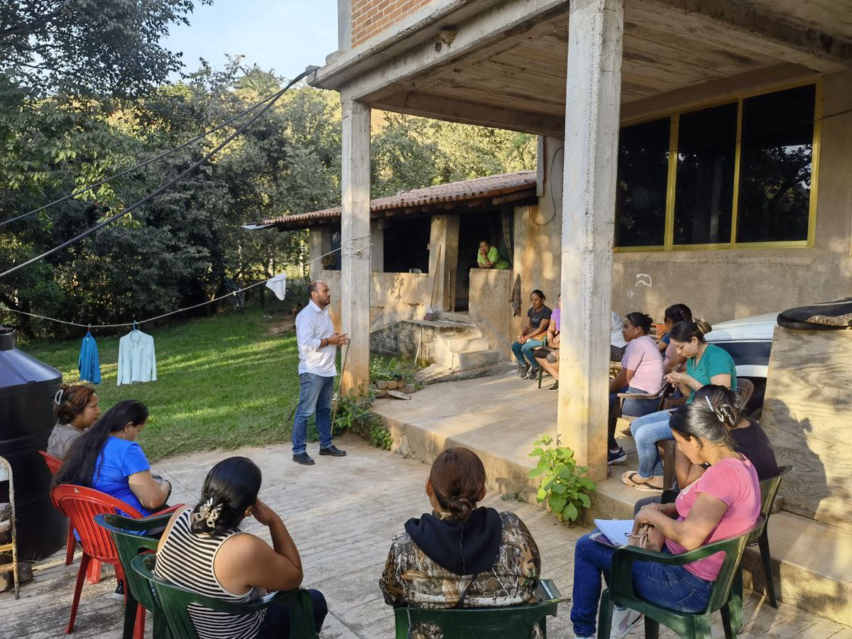 HermiloMO's tweet image. Se siente genial visitar, conocer y escuchar a tantas personas, sobre todo cuando compartes ideas de generar cambios reales para todos.
#JuntosSomosMásFuertes 💪