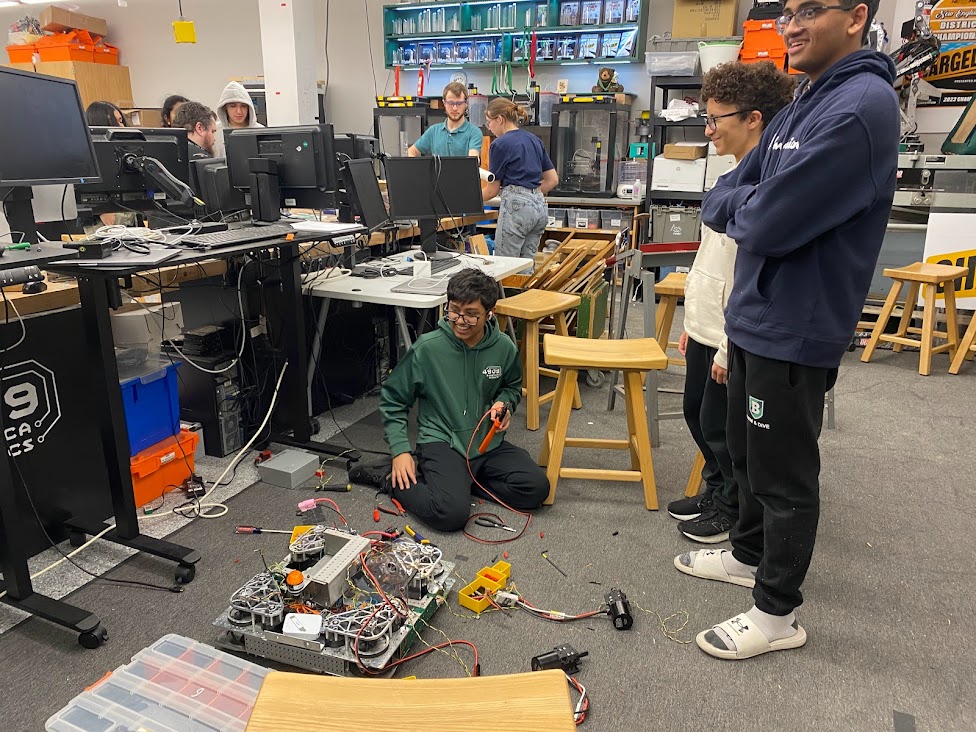 team4909's tweet photo. Lights, Camera, STEAM! Build Season has officially started, and we are making progress in the prototyping phase!
#omgrobots #nefirst #wearene #robotics #first #frc #crescendo #buildseason https://t.co/tQAfCCiPc6