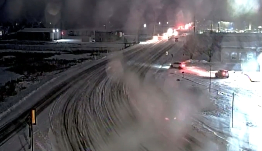KSL5TV's tweet photo. WEATHER ALERT: The storm is in Utah. Be safe, avoid driving if you can. THE LATEST on KSL5, on streaming in app on KSL+ and right here: https://t.co/59E4gVvnzc

#utwx #KSLWeather https://t.co/QzrG9yq8zW
