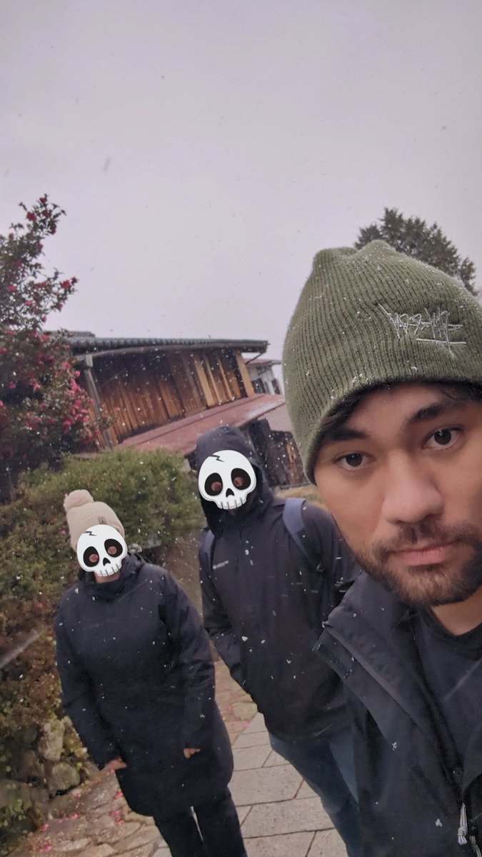 DarcyArchived's tweet photo. chillin out in japan. haha do u get it? "chill"? just a little joke for you before I die from hypothermia https://t.co/H7NJoeERqw