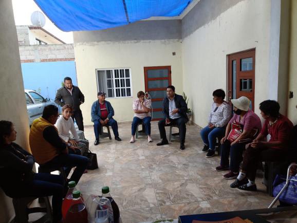 NereoVerde's tweet photo. Acudí a Santa María Cuevas para convivir en unidad, mantener nuestras tradiciones y partir nuestra rica Rosca de Reyes 👑👑👑
🥰❤️🐜Gracias por la invitación a mis vecinas y vecinos de #Zumpango

#zumpangoconnereo #santamariacuevas #TocandoCorazones https://t.co/zq8hmYNLu2