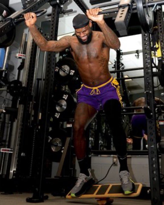 Olubkstones's tweet photo. @Lakers @KingJames The work | the walk in
#VoteLeBron: https://t.co/3lM2BIeS6H https://t.co/LiqvUlPxt5