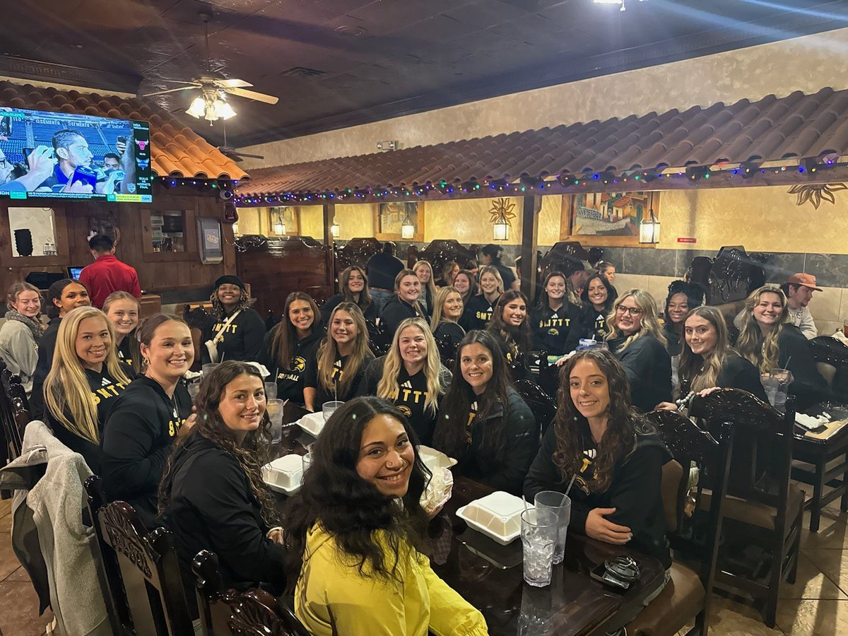 SouthernMissSB's tweet photo. The Girls Are Back In Town 📍🦅

#SMTTT https://t.co/ncuaOSPgCF
