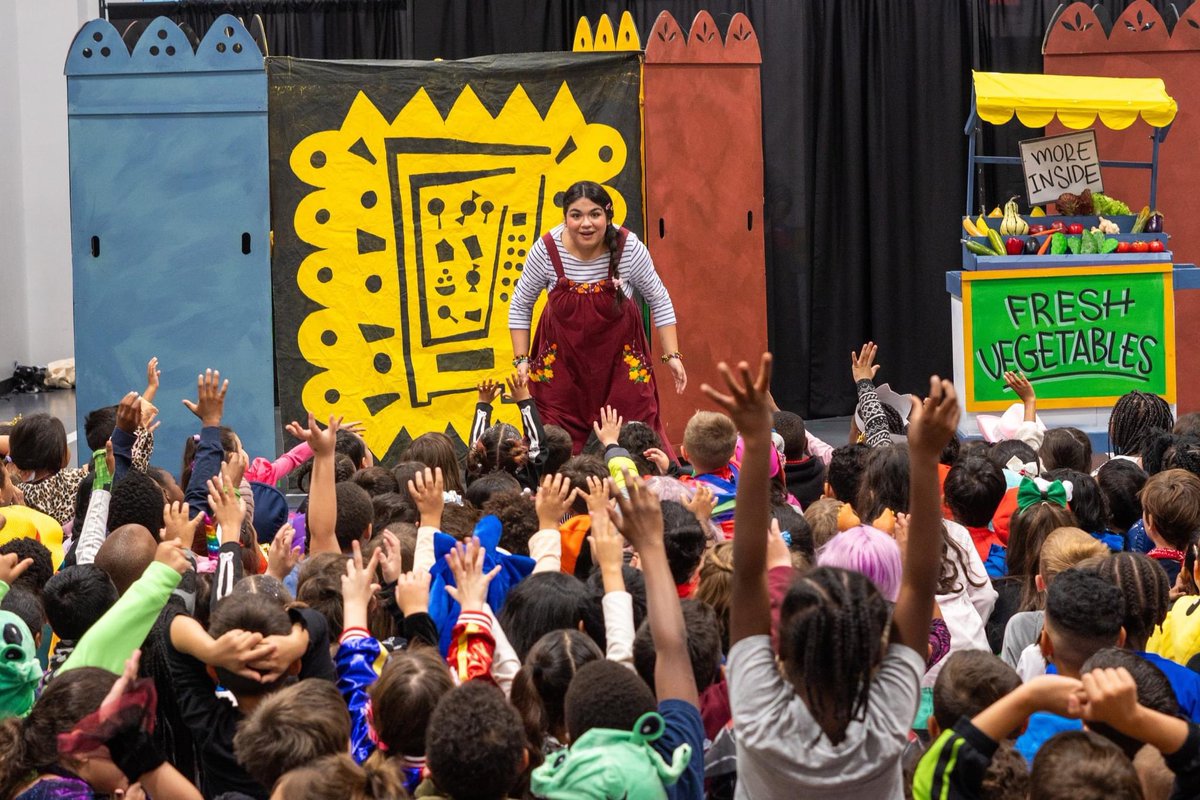 📚Educators! Don't miss the deadline to apply for 50% funding to bring a live performance of Carmela Full of Wishes into your school this Spring! To apply, submit your application by 𝗙𝗲𝗯𝗿𝘂𝗮𝗿𝘆 𝟭, 𝟮𝟬𝟮𝟰, to TCA. Learn more at bit.ly/magik_tours