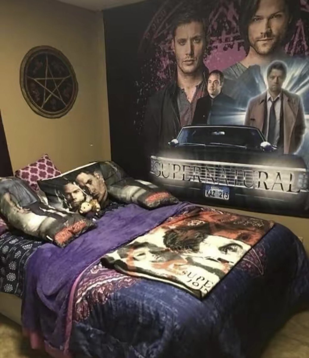 HEATEDNATURAL's tweet photo. babe stop wdym u don’t wanna have hot steamy sex in the supernatural cave https://t.co/3OqbDz0ydM