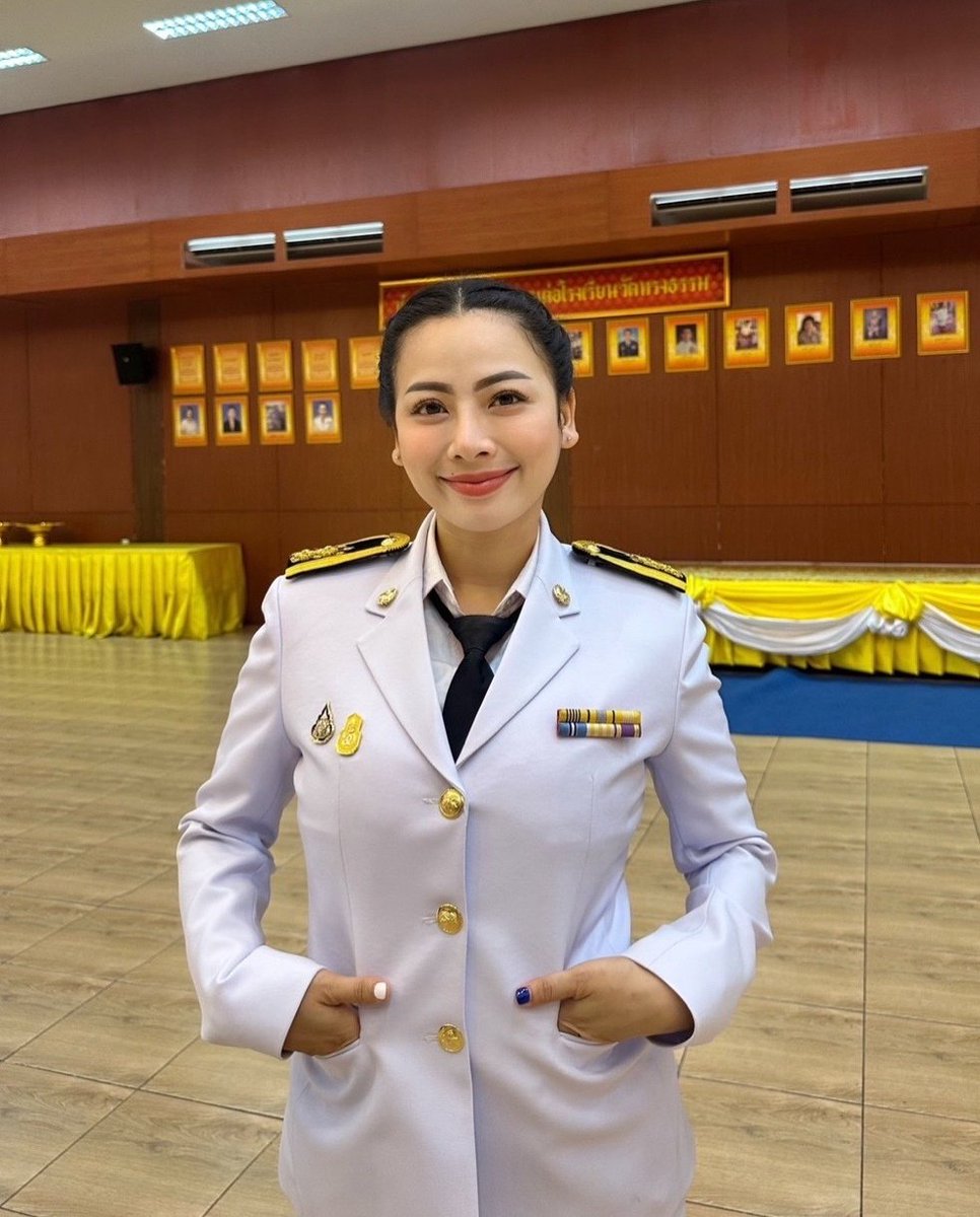 chxbswnmhth1's tweet photo. ร่างสอง ครูดรีม มันจะเกินไปแล้ว https://t.co/qGsGfOa2x7