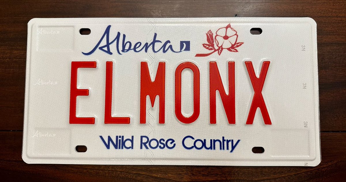 bnrealwithu's tweet photo. It was a Monday.
Feb. 26th, 2023 to be exact.
I had found @elmonx_official & the Public drop of #MonaLisa
Masterpieces in the
Digital World &Licensed @BridgemanImages
Today this came.
My new #LicensePlate ๐ป
to share the Project & my Passion โค๏ธโ๐ฅ for #ElmonX #ElmonXCommunity https://t.co/abNneaDNER