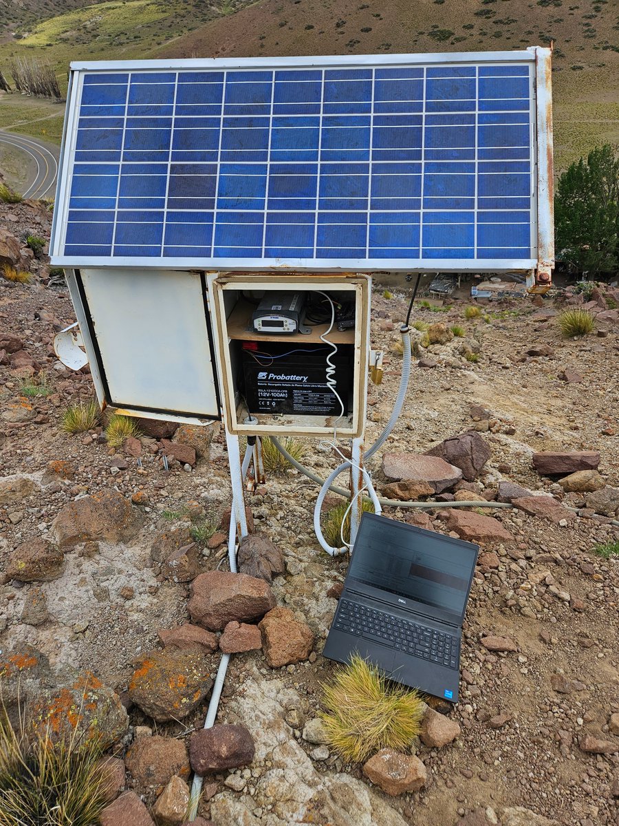 ddgomez11's tweet photo. @osuearthscience And then in December we did another five! #GNSS #geodesy #RAMSAC @ARGENTINAIGN https://t.co/5PecUoQT99