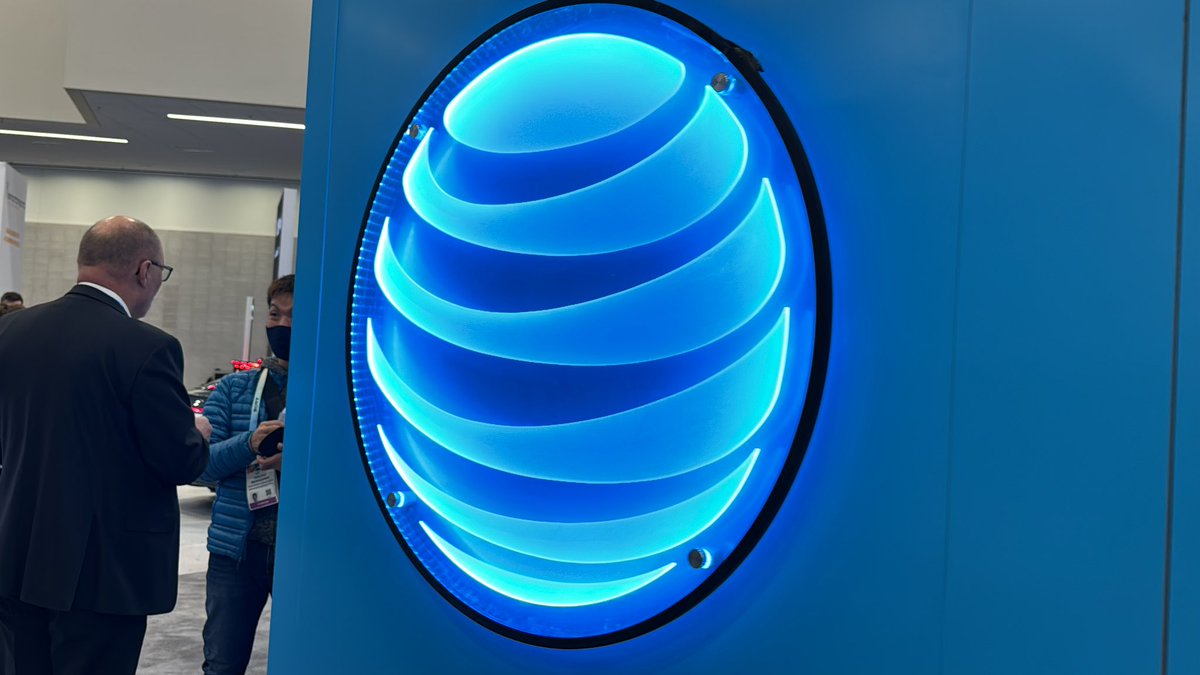 tommieoneeye's tweet photo. Love seeing @ATT at @CES representing #fleetcomplete &amp; #connectedsolutions ! @BatesKawanna @jemeFL @jrluna11 @Jason_Hart0 @MatthewCLinden @RandyMelbourne @One_FLA #LifeatATT #CES2024 https://t.co/42Z3g1K9zw