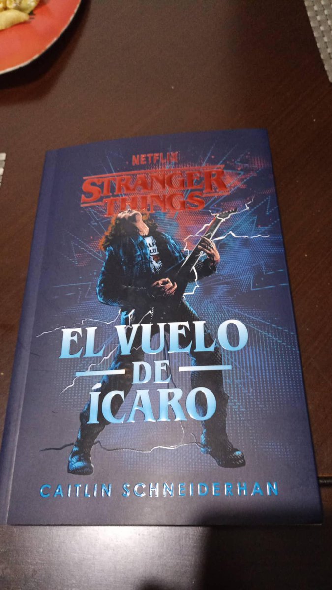 MrsMunson8's tweet photo. Ayer me llegó este hermoso libro y ya me sampe 84 páginas jsjsjsjs

Pd: pinche Chrissy te amo alv y Al Munson me caes mal por qué me recuerdas a un tío que me cae mal https://t.co/ipyuiSmU4h