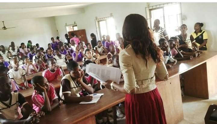 RealRoyalQueen's tweet photo. CALLING ON ALL SCHOOL OWNERS &amp; ADMINISTRATORS  IN LAGOS. 

FREE 30 MINS SEMINAR IN YOUR SCHOOL. 

Our lecture on "Mental, Emotional and intellectual decency can transform your school.
With this free presentations, we can help improve performance, relationships, and reduce stress. https://t.co/eVNKBVXeG5