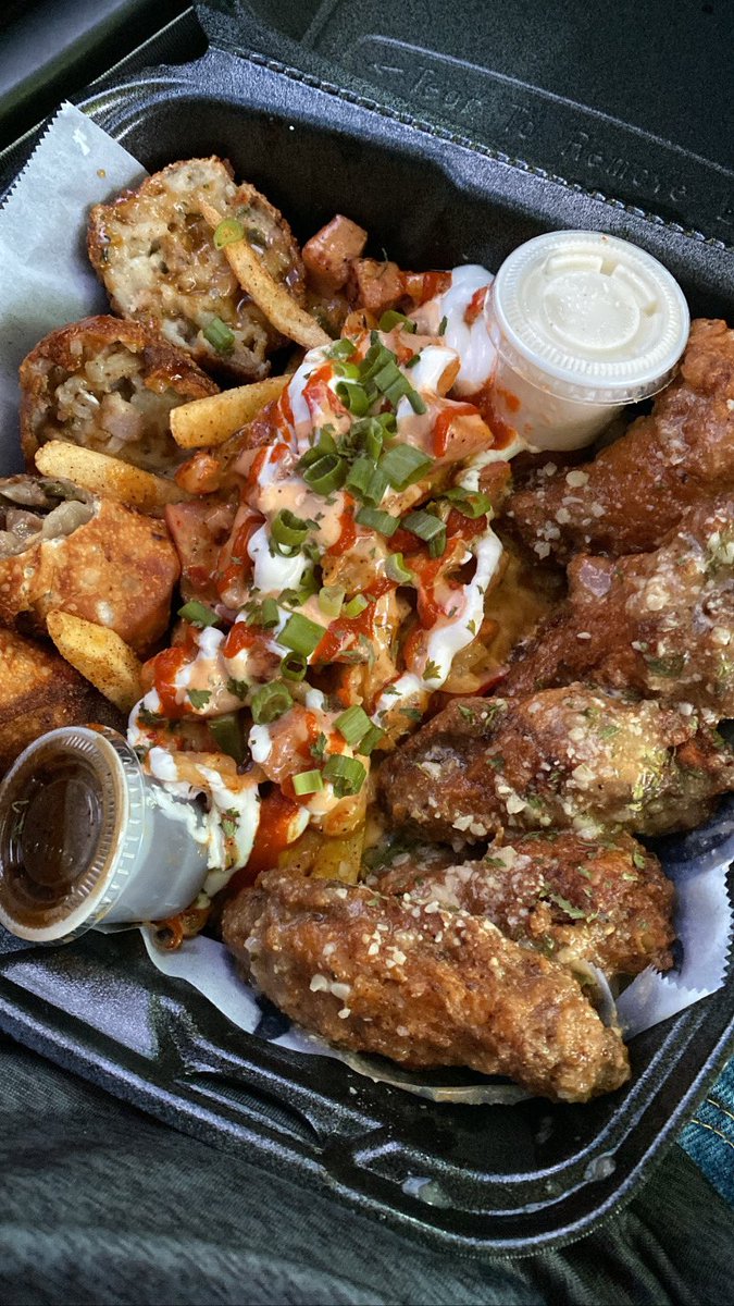 _LouisAlexander's tweet photo. Houston gas stations have some of the best food 

Sizzling Hot Kitchen. Off of Homestead Rd in a gas station https://t.co/7x7bSPVmPI