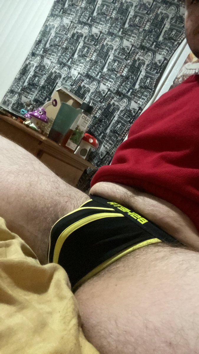 HunterXMaximum's tweet photo. Someone help me? 
#horny #nsfw #hairy #jockstrap #bisexual #greasycock #hairycock https://t.co/NijMmzUNKo