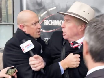 Kermit_Progress's tweet photo. DUMBASS Bald Dude Who Is An Undercover @RCMP That ARRESTED #RebelNews Reporter #DavidMenzies Has Suddenly Declined To Press Charges Of ASSAULT

Amazing How VIDEO And A Global Uproar Against Fake Charges Will Change A Man's Mind When There Is Evidence Exposing His Ass

#Exposed https://t.co/oSTVMm8p70