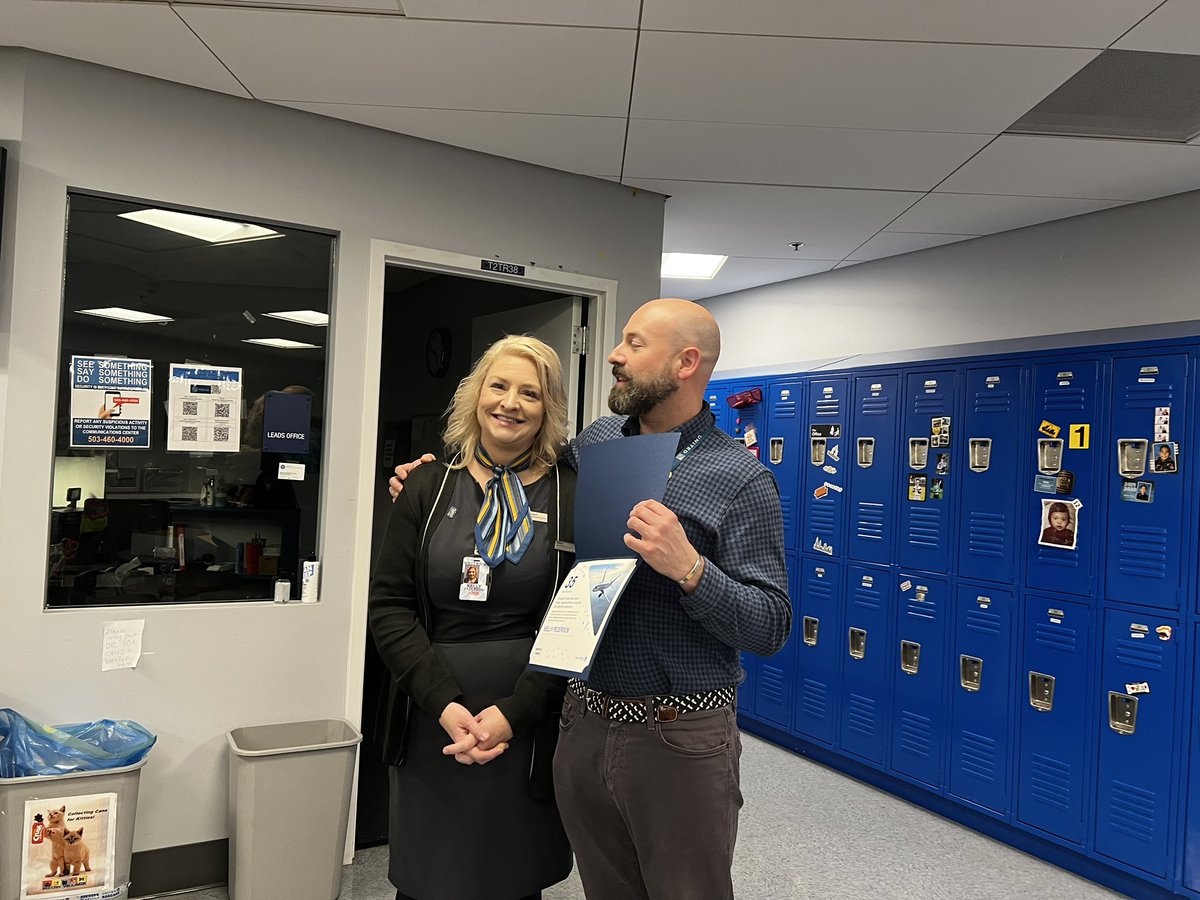Brian Crooks (@brian_crooks_ua) on Twitter photo Celebrating our station STC extraordinaire on her 35th anniversary with United today. Happy Milestone Anniversary Kelly! Congratulations and thank you for everything you do. <a href="/weareunited/">We Are United</a> #PDXcellence Celebrating our station STC extraordinaire on her 35th anniversary with United today. Happy Milestone Anniversary Kelly! Congratulations and thank you for everything you do. <a href="/weareunited/">We Are United</a> #PDXcellence