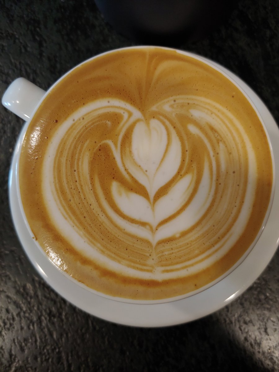 Timanth's tweet photo. Latte art retrospective part 2/2. And here are the best 4 pours of the year. I pretty much did nothing but Rosettas day in and day out for the majority of this year with an occasional Tulip, and I still don't feel like I've come close to mastering it. But still, improvement! https://t.co/1EG9jvORc4