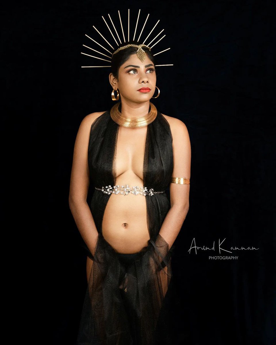 DreamerT96's tweet photo. #Aishwarya
#BlackForest #model #dailydose karutha Kutty super hot bikini Egyptian show mo**i #thoupul #thodai thukiduchu 😍😘🥰 https://t.co/wX7jxReGj0