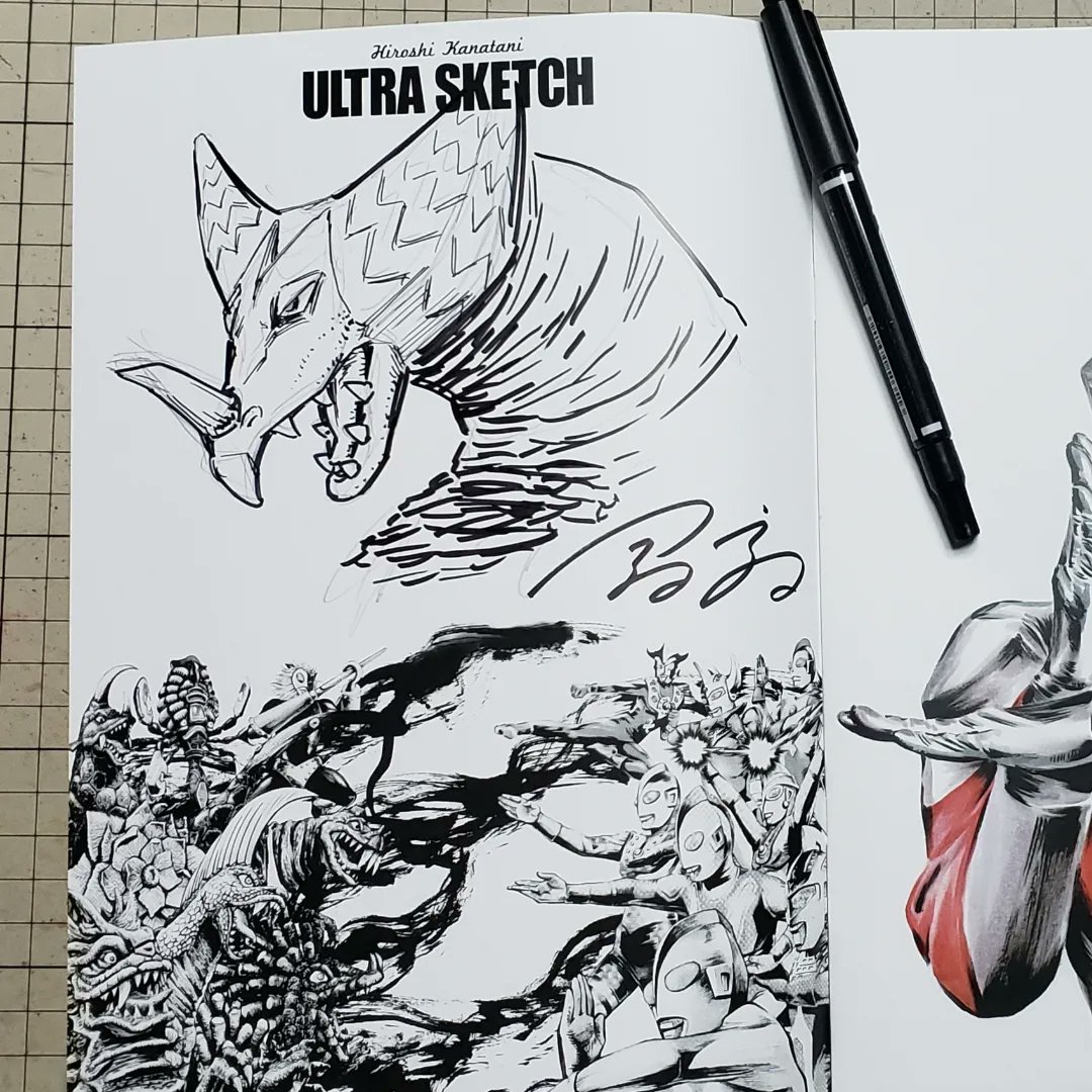 sanukisyokunin's tweet photo. These are for Ultraman sketch sales event in Macau this weekend.

マカオのウルトラスケッチ発売記念イベントなので準備しないと。何でも描きますよ。

#Ultrasketch #macau #ウルトラスケッチ #マカオで発売記念イベント #澳門活動 #超人畫集 https://t.co/4NIPluSLMW