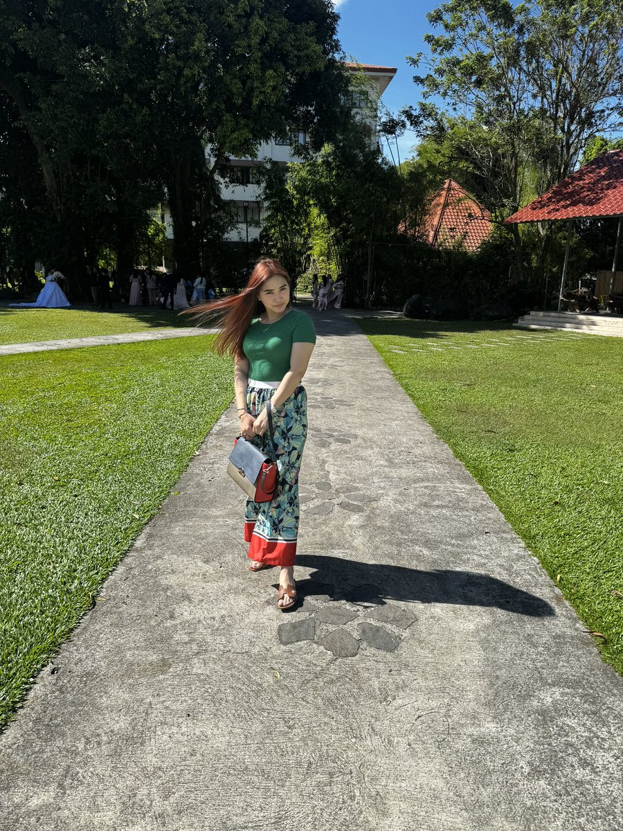 MemyselfMich's tweet photo. cause I am back! 👋🏻 to all. X https://t.co/nkWq4odzlR
