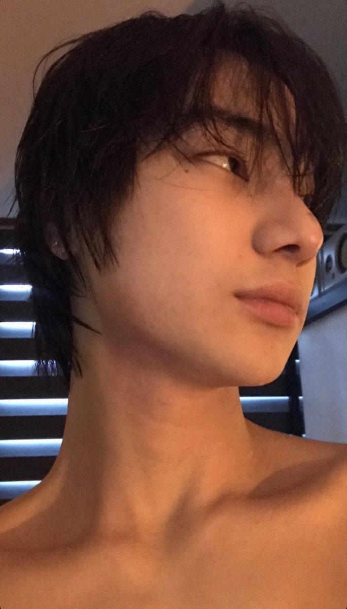 loveskimdongkyu's tweet photo. I SAID WITHOUT A CAP, NOT WITHOUT A SHIRT U FCKER https://t.co/q3qCXXDRXG