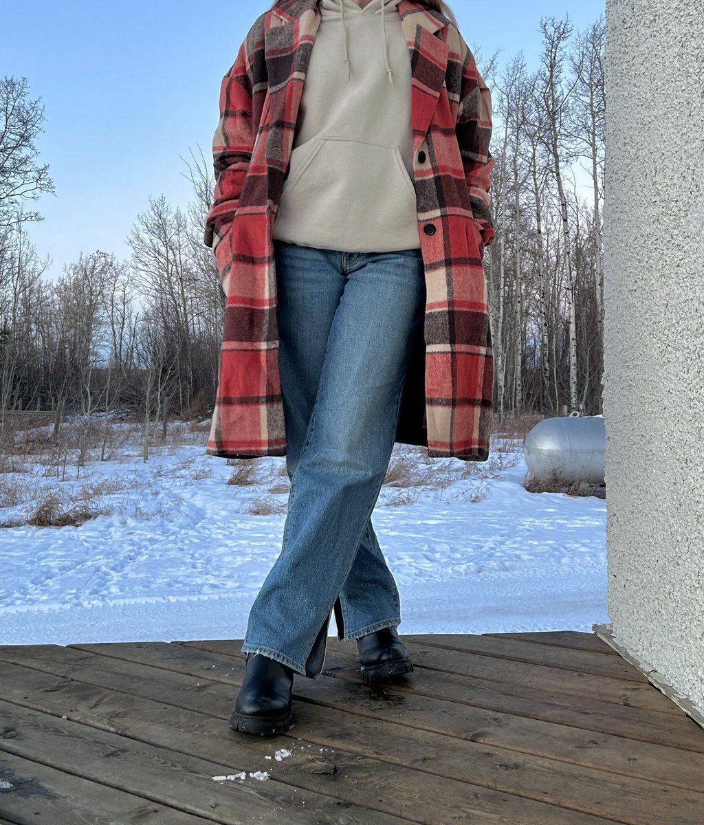 ugc_maddy's tweet photo. Staying cozy with Involand ☕️

Had fun shooting product photos for some great Amazon clothing brands! 📸

Looking for a clothing model? MSG me!

#clothingmodel #model #usergeneratedcontent #ugccreator #contentcreator #fashion #fashionmodel #productphotos #photoshoot #ugc https://t.co/KzTxjN7Rt6