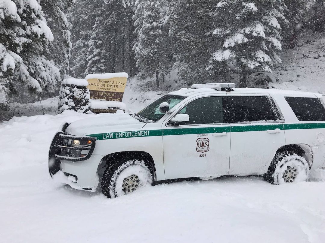 Forest Service Law Enforcement officers work tirelessly to protect visitors and natural resources on national forest lands across the nation. Thank you for your service! 💚#LawEnforcementAppreciationDay