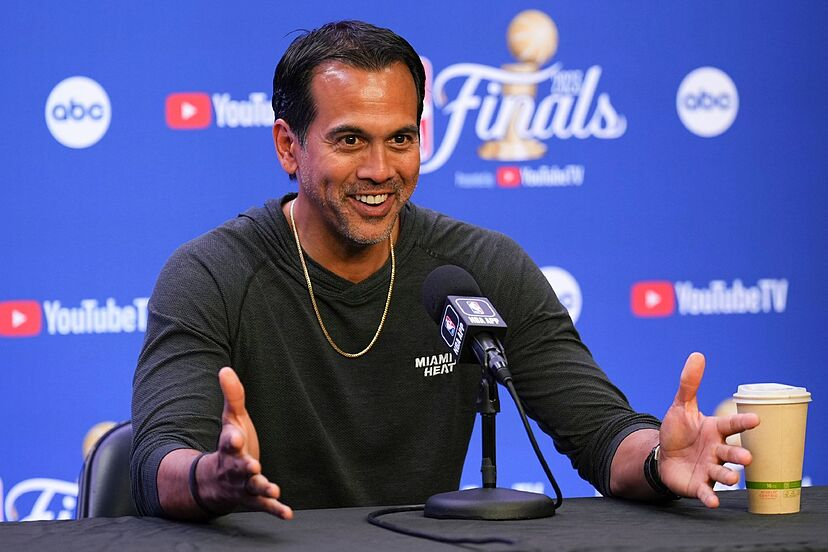 HeatNationCom's tweet photo. BREAKING: Erik Spoelstra is signing a new contract extension with the HEAT that makes him one of the top paid head coaches, per @ShamsCharania https://t.co/2kEPrpDZon