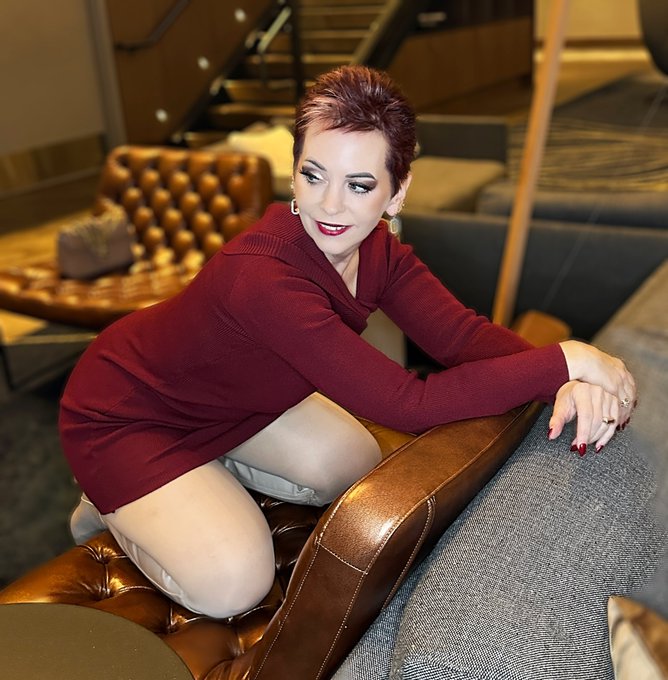 Tushy Tuesday - what&rsquo;s stopping you from messaging me on my VIP? https://t.co/mzFlZP2MN8<a href="/tag/x3show"class="tags"><span>#x3show</span></a><a href="/tag/rubylynne"class="tags"><span>#rubylynne</span></a>