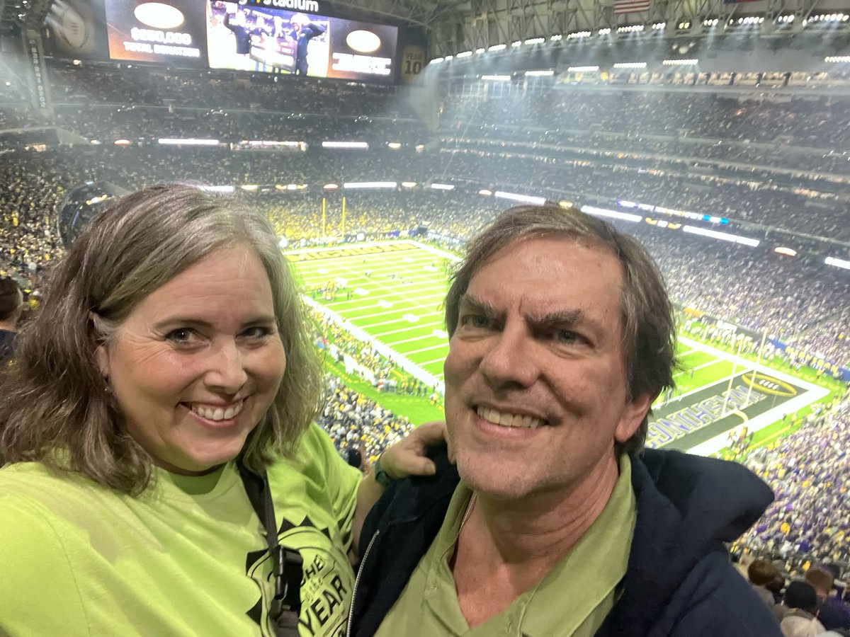 msdew_whs's tweet photo. We had so much fun at the CFP championship!  Thanks to @ReachHigher @CFPExtraYard for an amazing weekend. https://t.co/6W1fm6hqxS
